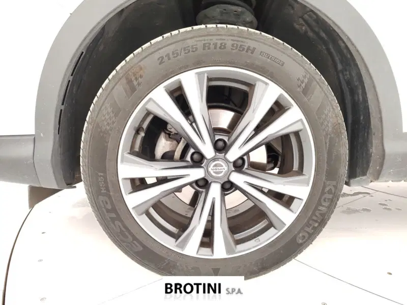 Nissan Qashqai usata a Massa-Carrara (6)
