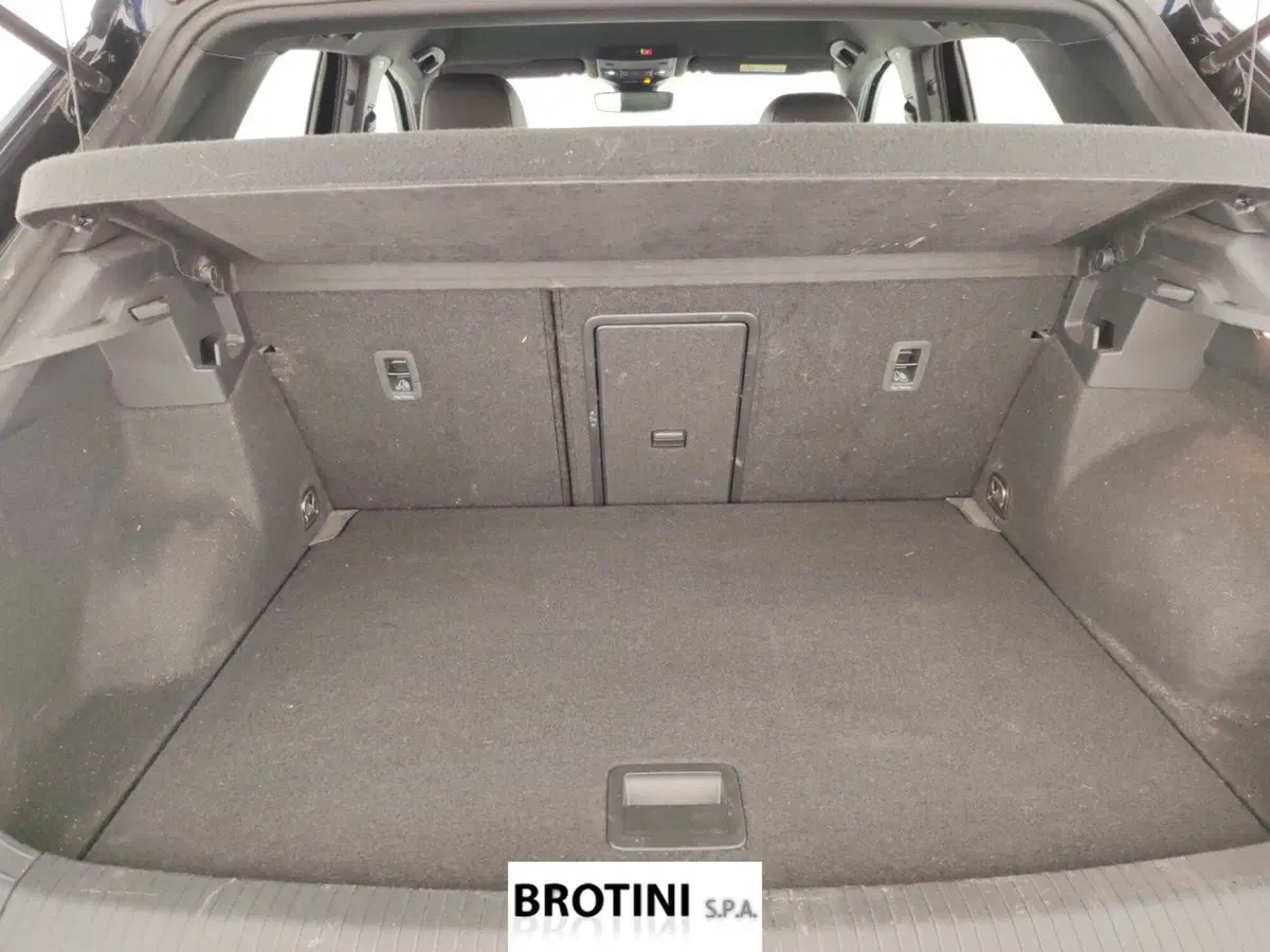 Volkswagen T-Roc usata a Massa-Carrara (15)