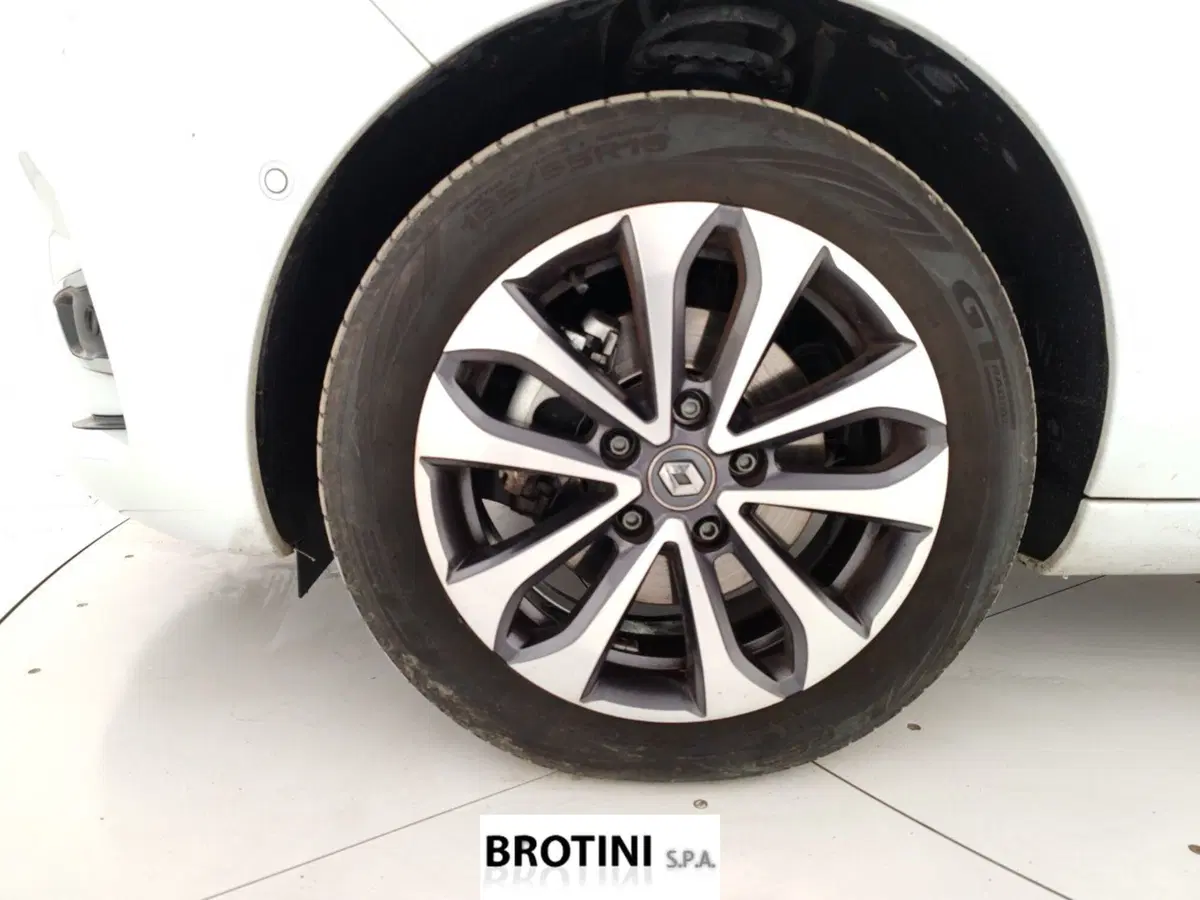 Renault Zoe usata a Massa-Carrara (6)