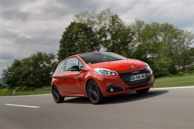 Peugeot 208 usata a Palermo (3)