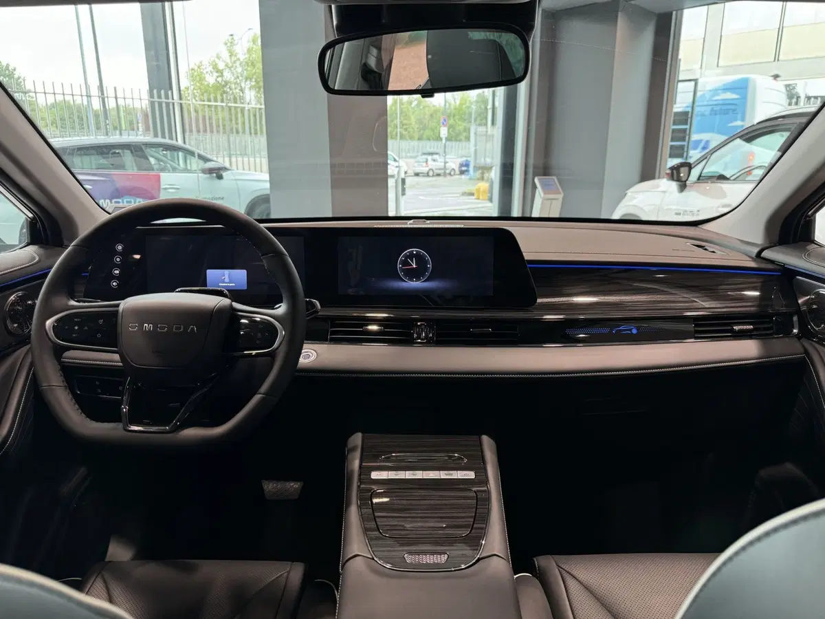 Omoda Omoda 5 EV nuova a Milano (8)