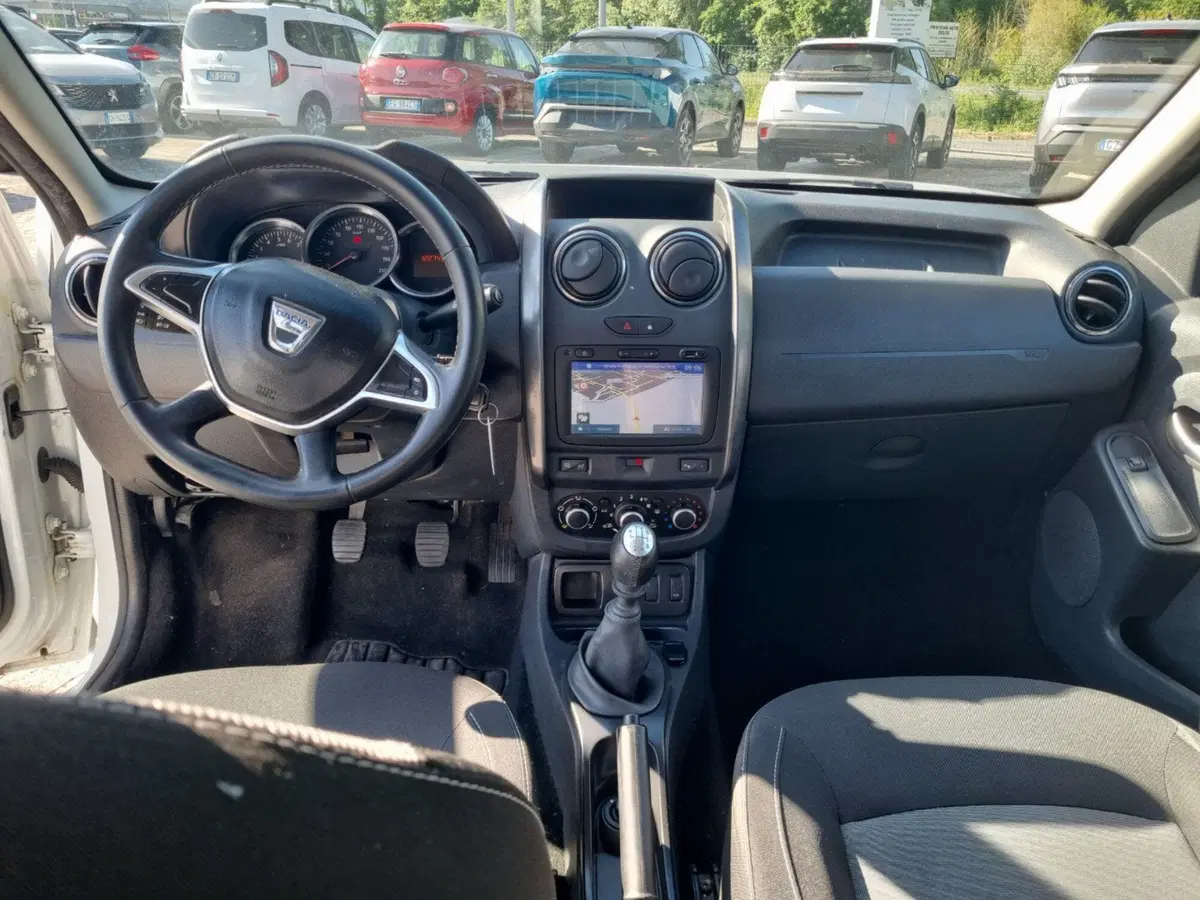 Dacia Duster usata a Lucca (12)