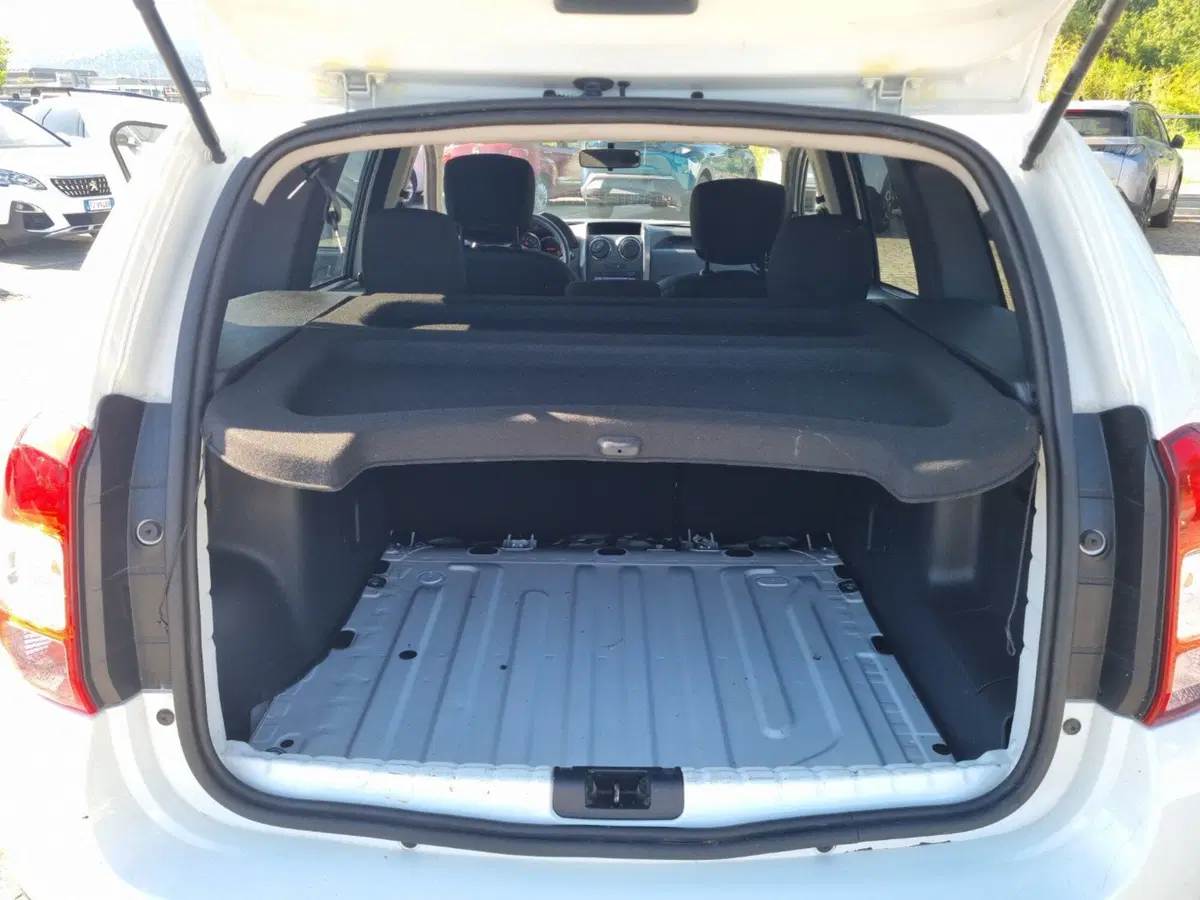 Dacia Duster usata a Lucca (13)