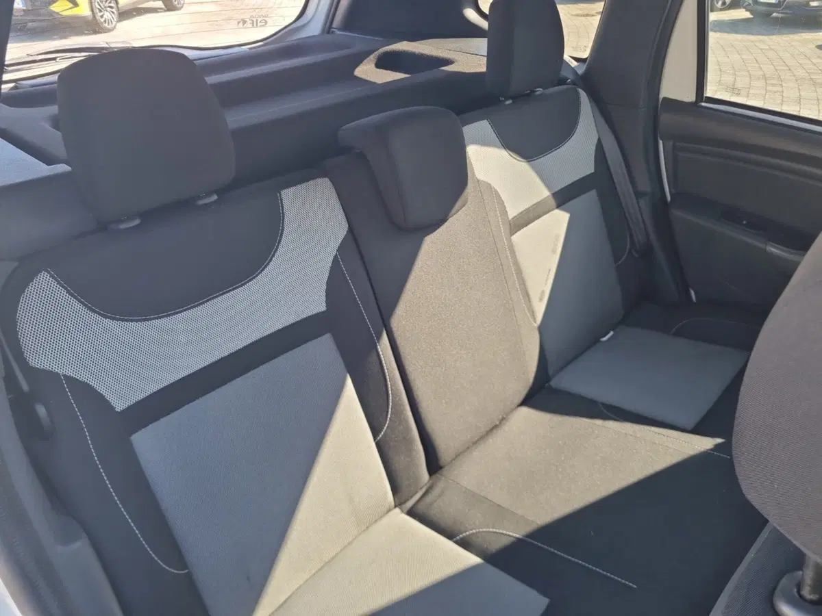 Dacia Duster usata a Lucca (14)