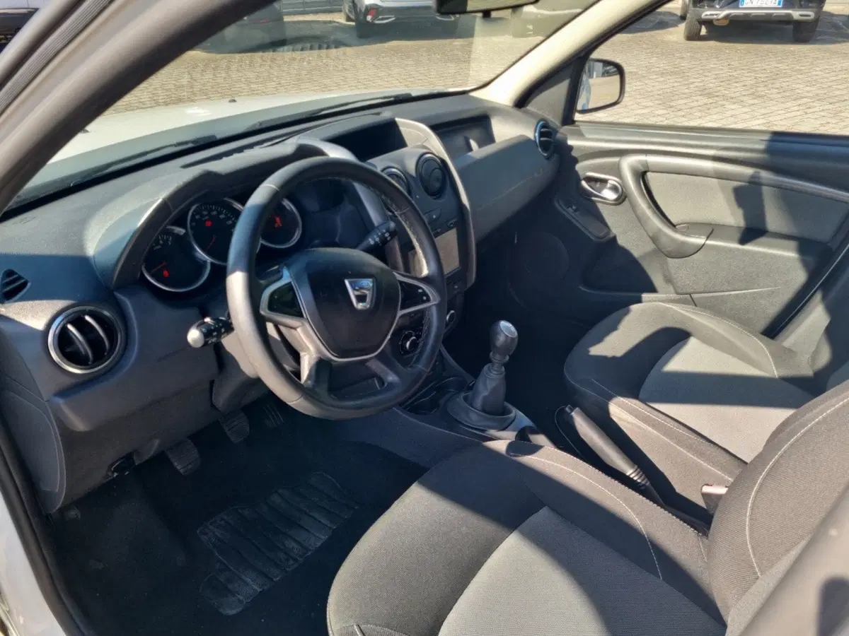 Dacia Duster usata a Lucca (6)