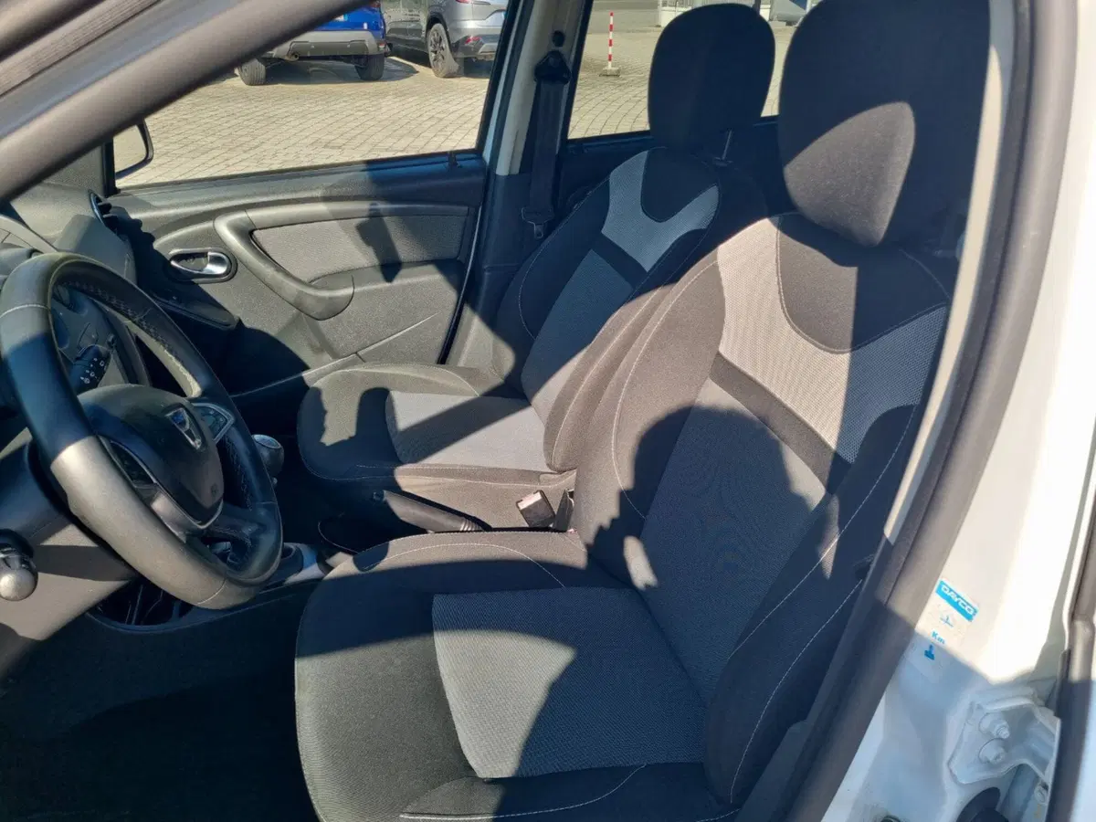 Dacia Duster usata a Lucca (7)