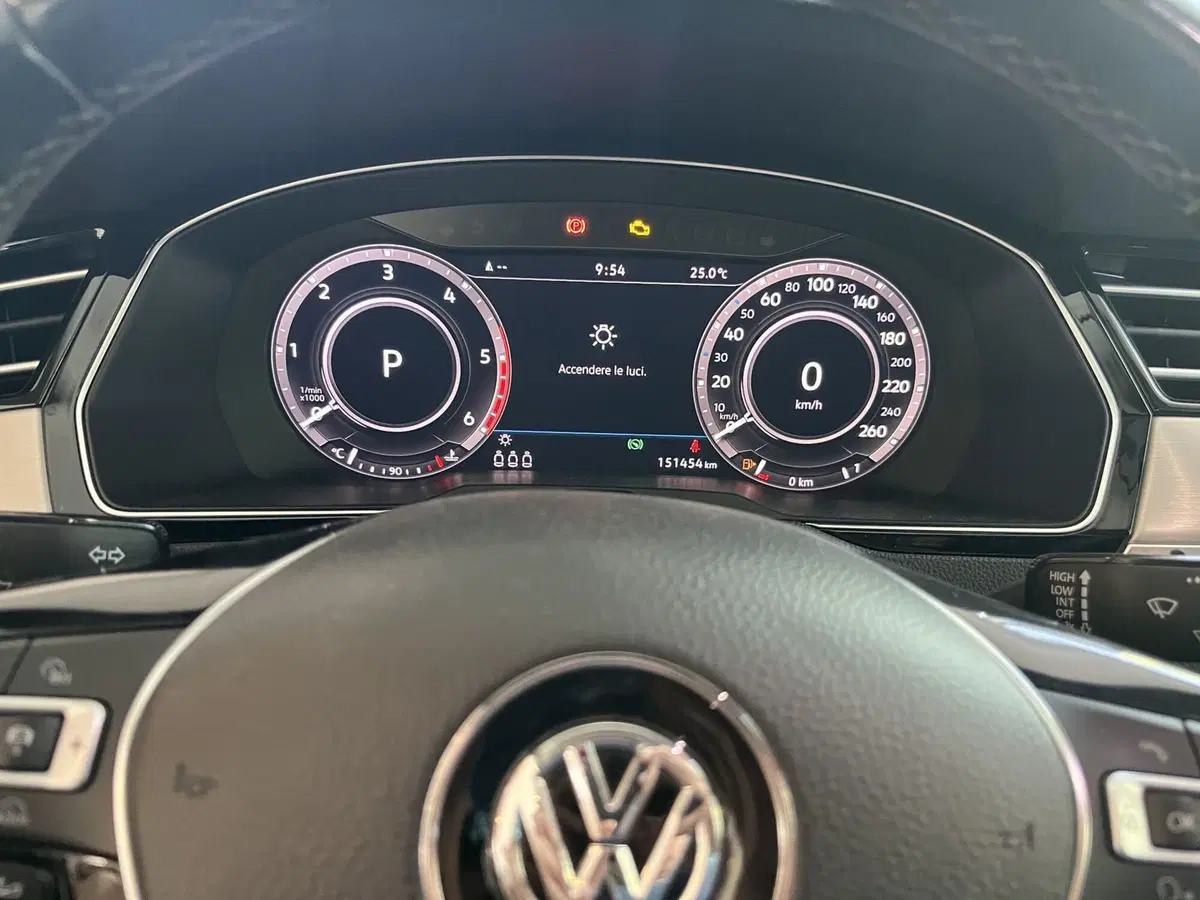 Volkswagen Passat Variant usata a Rimini (10)