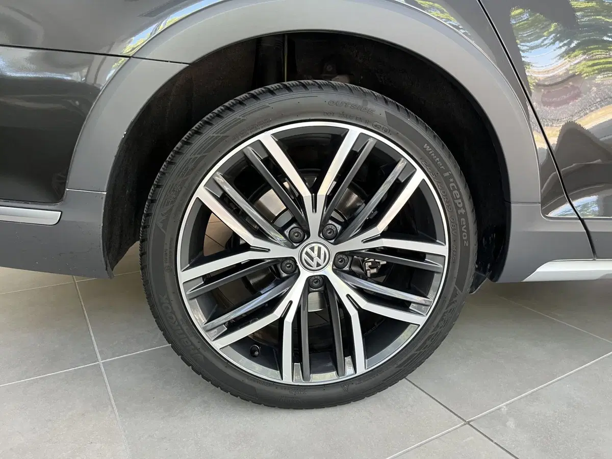 Volkswagen Passat Variant usata a Rimini (12)