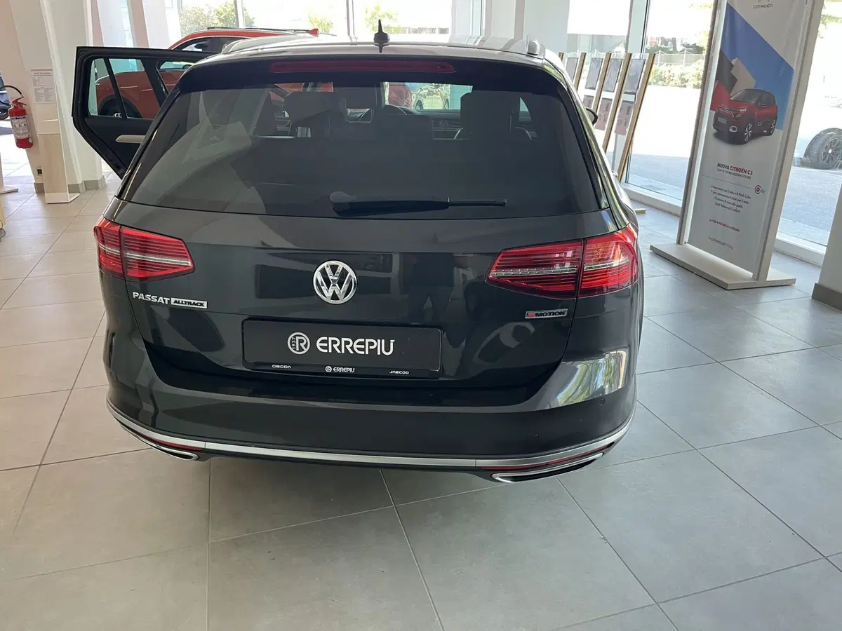 Volkswagen Passat Variant usata a Rimini (4)