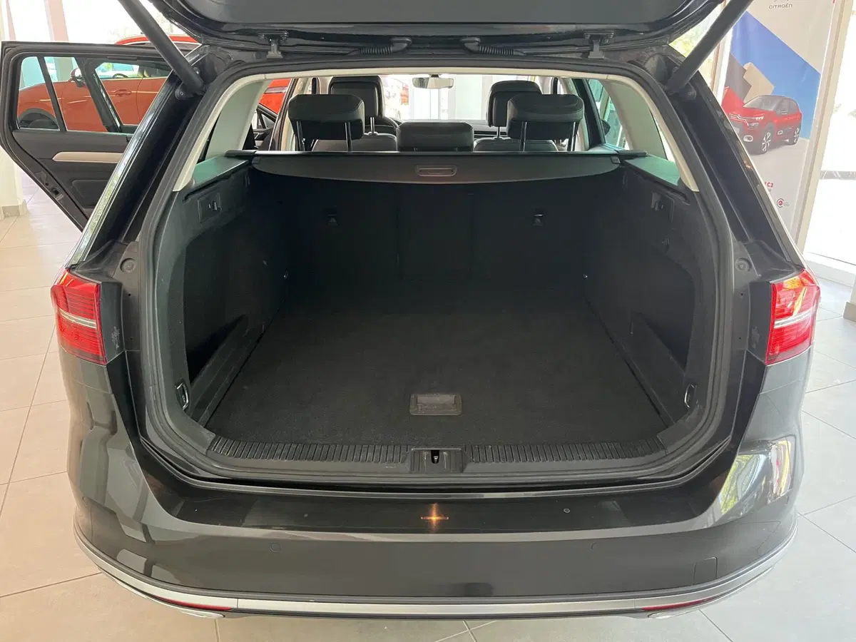 Volkswagen Passat Variant usata a Rimini (6)