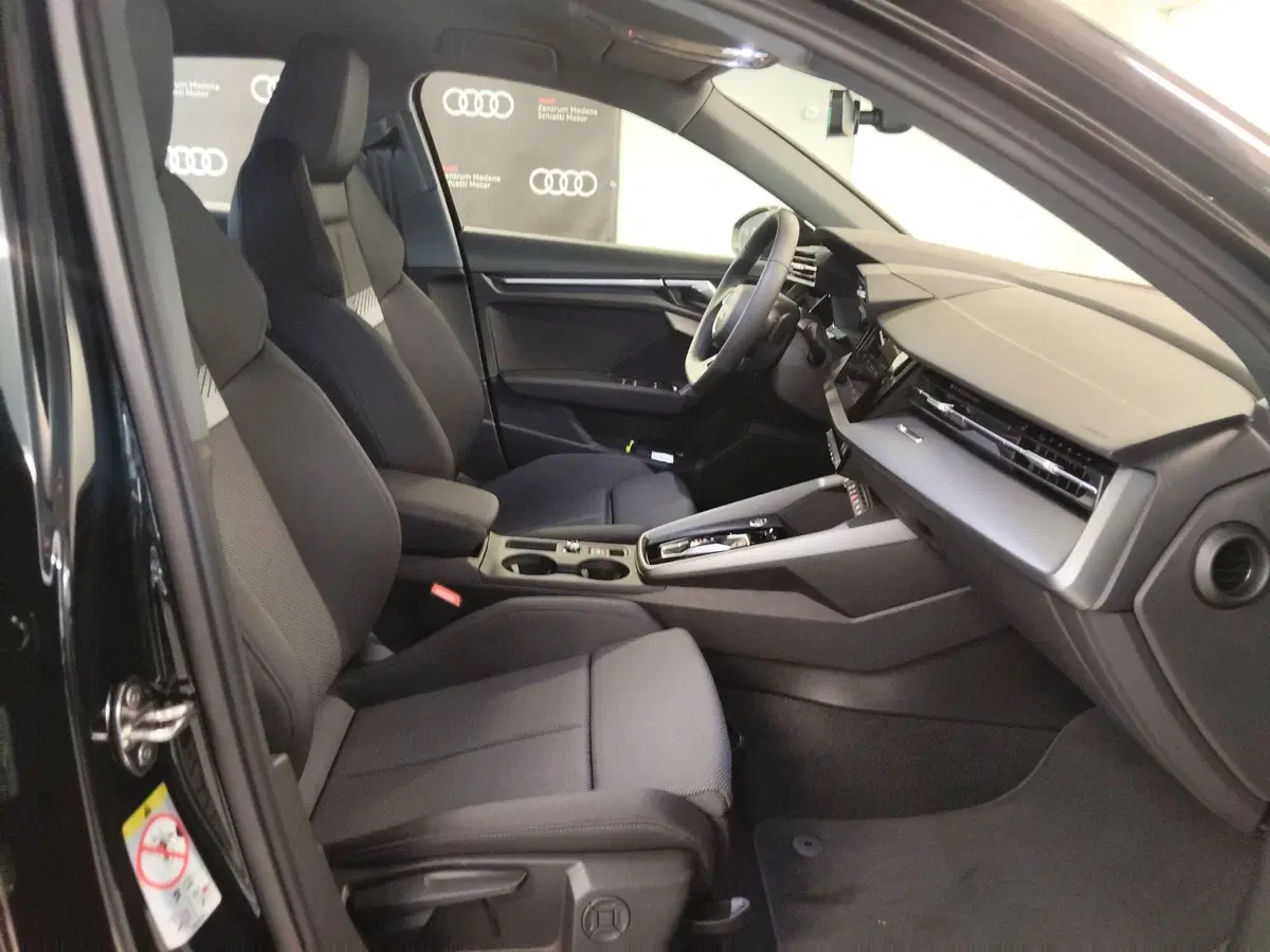 Audi A3 Sportback nuova a Modena (14)