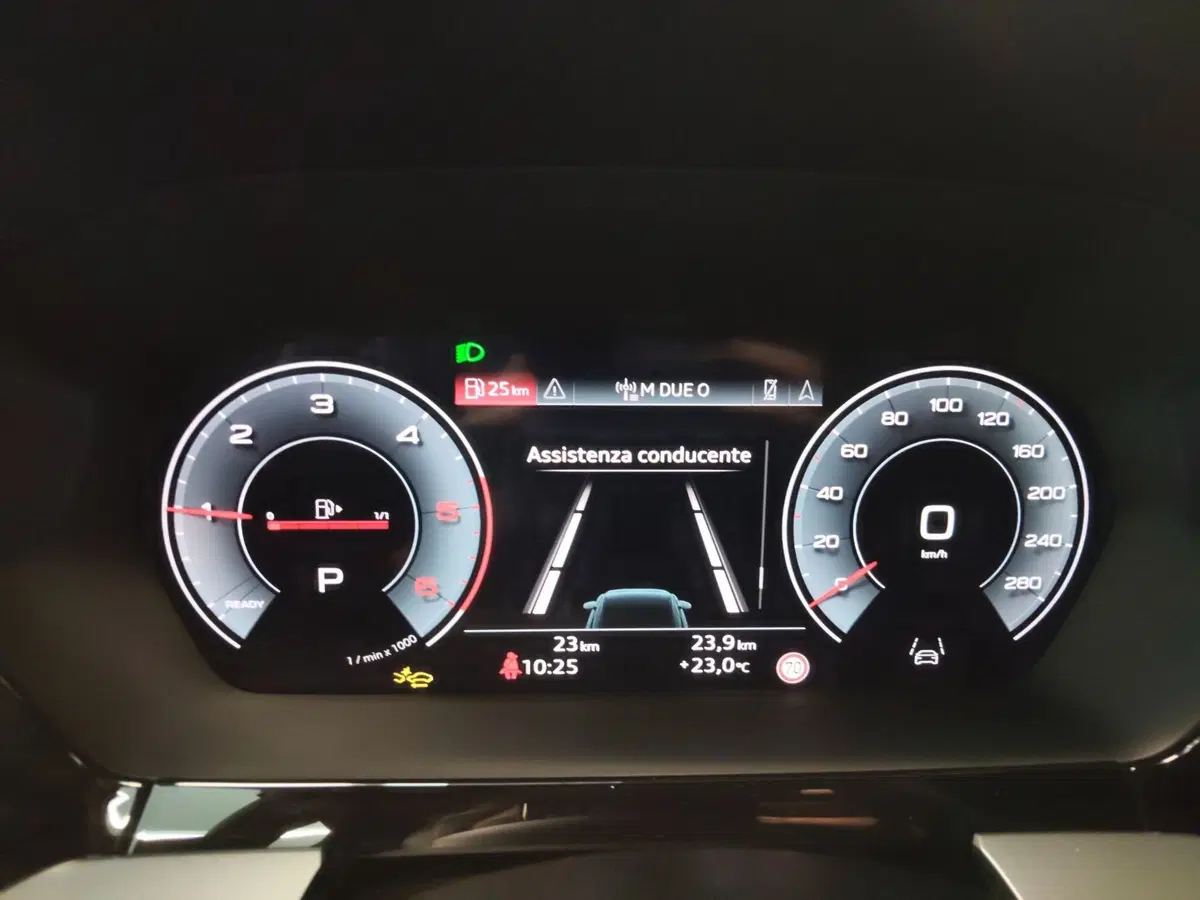 Audi A3 Sportback nuova a Modena (9)