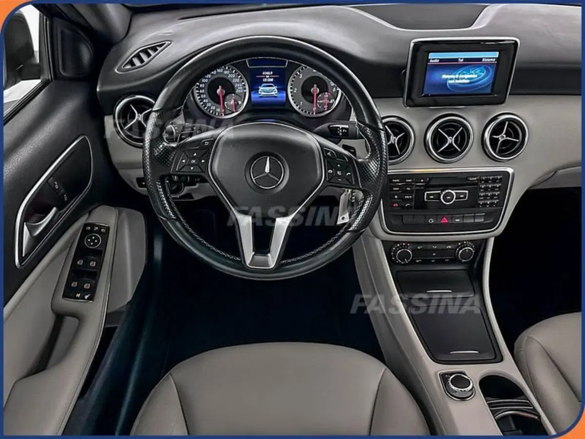 Mercedes-Benz Classe A usata a Milano (10)