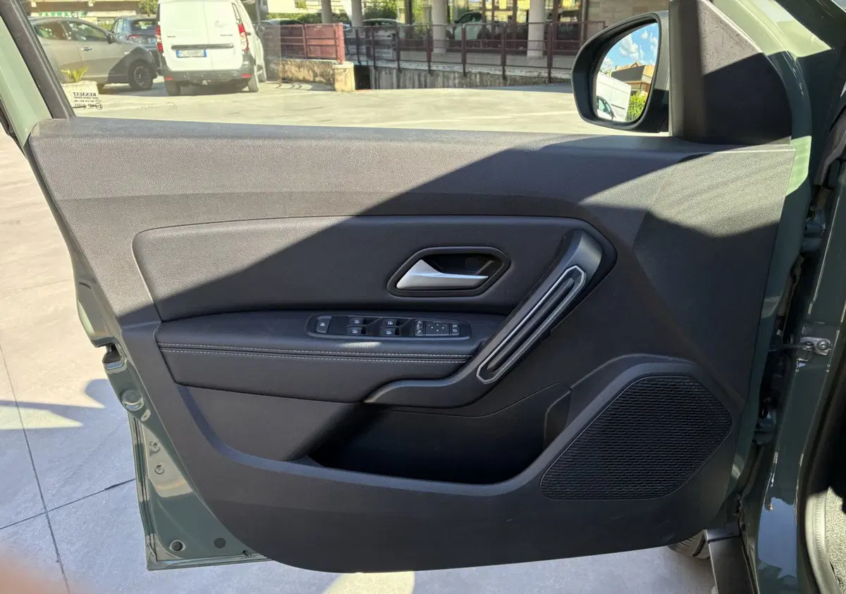 Dacia Duster usata a Frosinone (9)