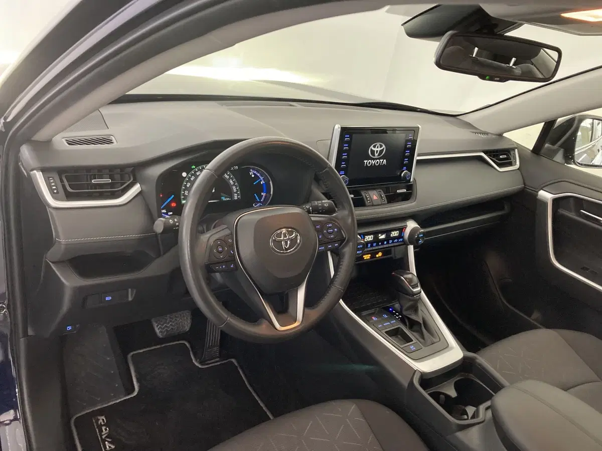 Toyota Rav4 usata a Barletta-Andria-Trani (10)