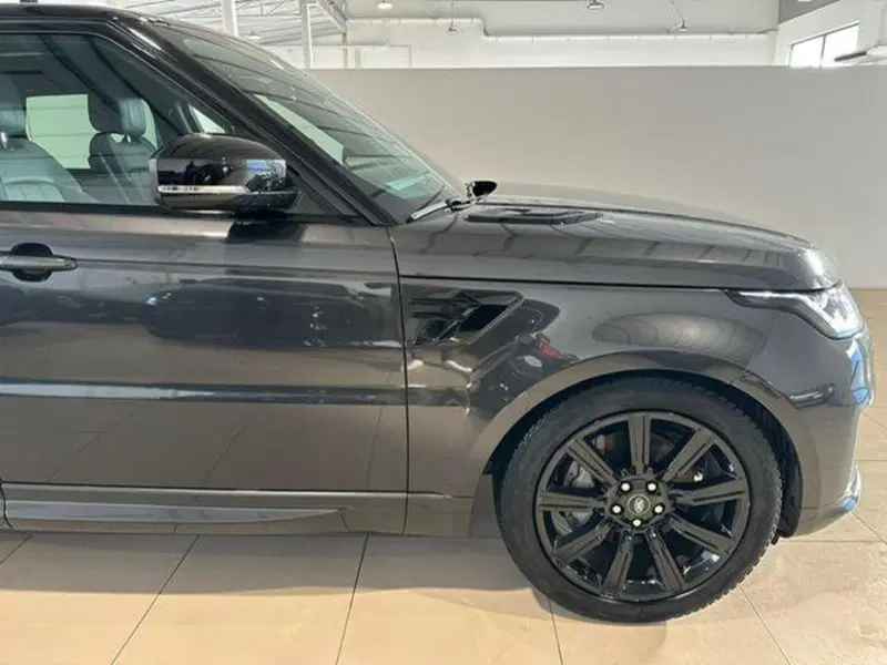 Land Rover Range Rover Sport usata a Venezia (4)