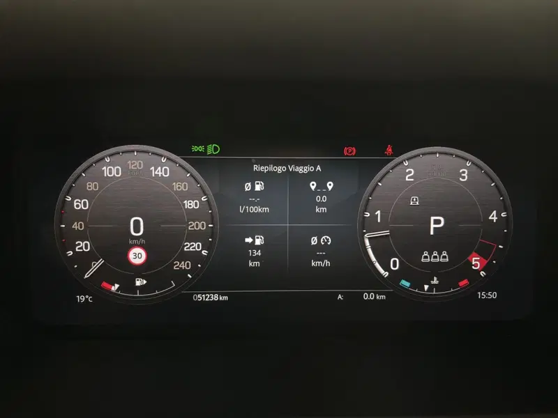 Land Rover Defender usata a Milano (10)
