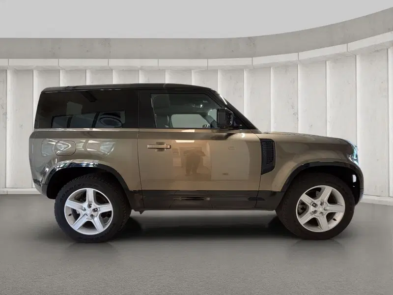 Land Rover Defender usata a Milano (6)