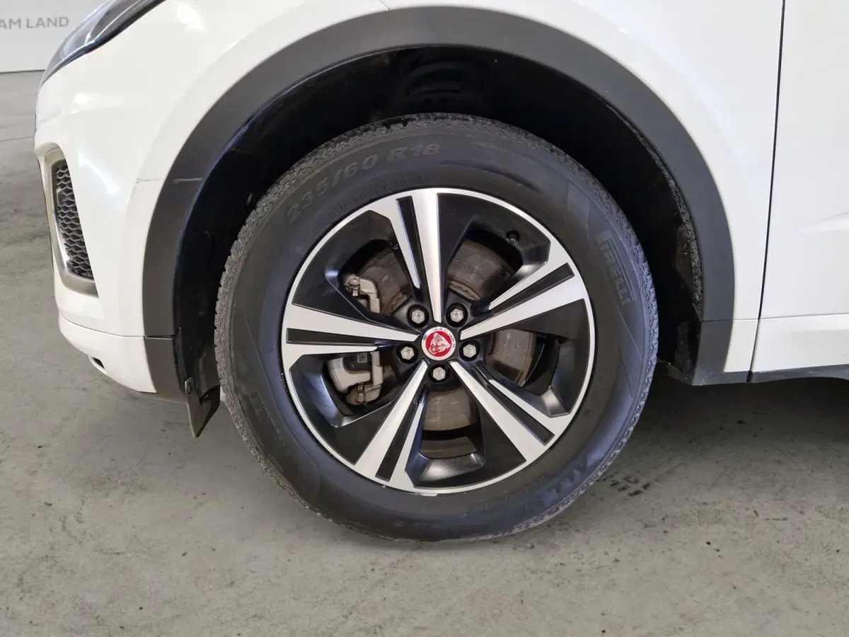 Jaguar E-Pace usata a Firenze (9)