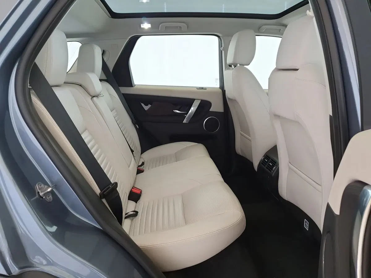 Land Rover Discovery Sport usata a Monza e Brianza (5)