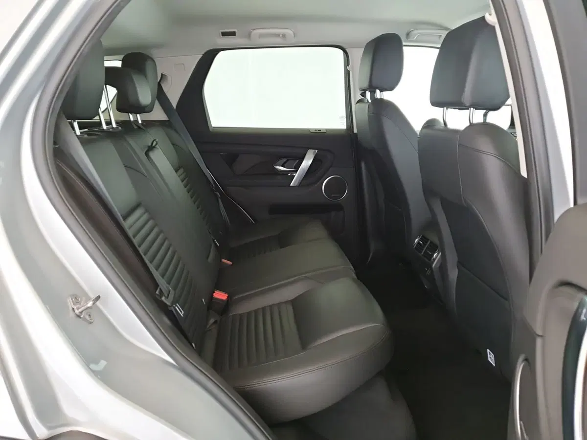 Land Rover Discovery Sport usata a Monza e Brianza (5)