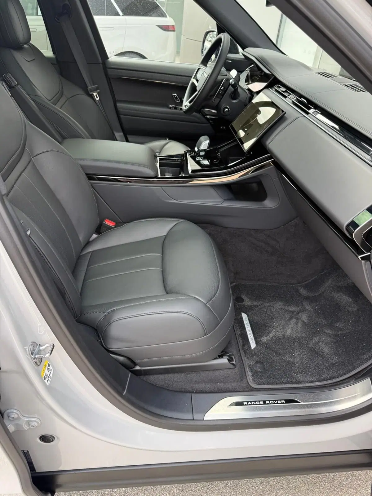 Land Rover Range Rover Sport nuova a Ascoli Piceno (6)