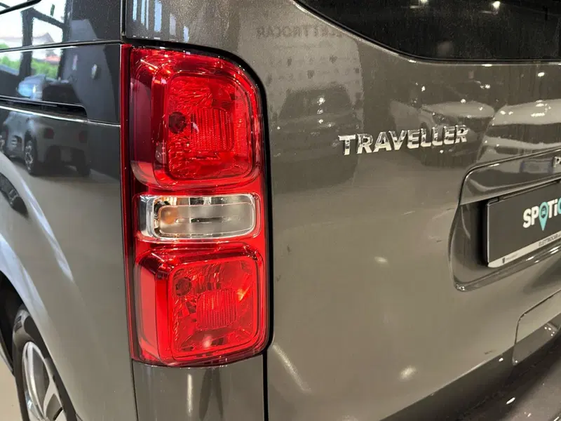 Peugeot Traveller usata a Vicenza (10)