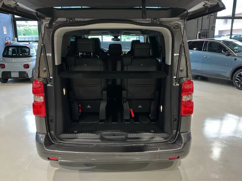Peugeot Traveller usata a Vicenza (12)