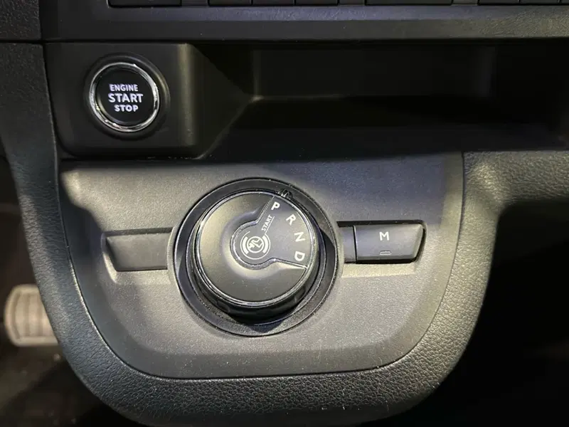 Peugeot Traveller usata a Vicenza (19)