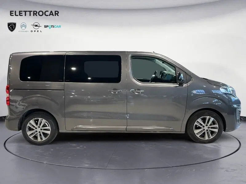 Peugeot Traveller usata a Vicenza (7)