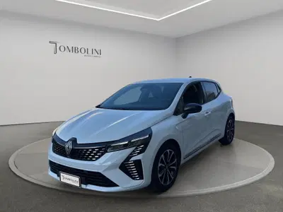 Renault Clio TCe 90 CV 5 porte Techno del 2025 usata a Civitanova Marche