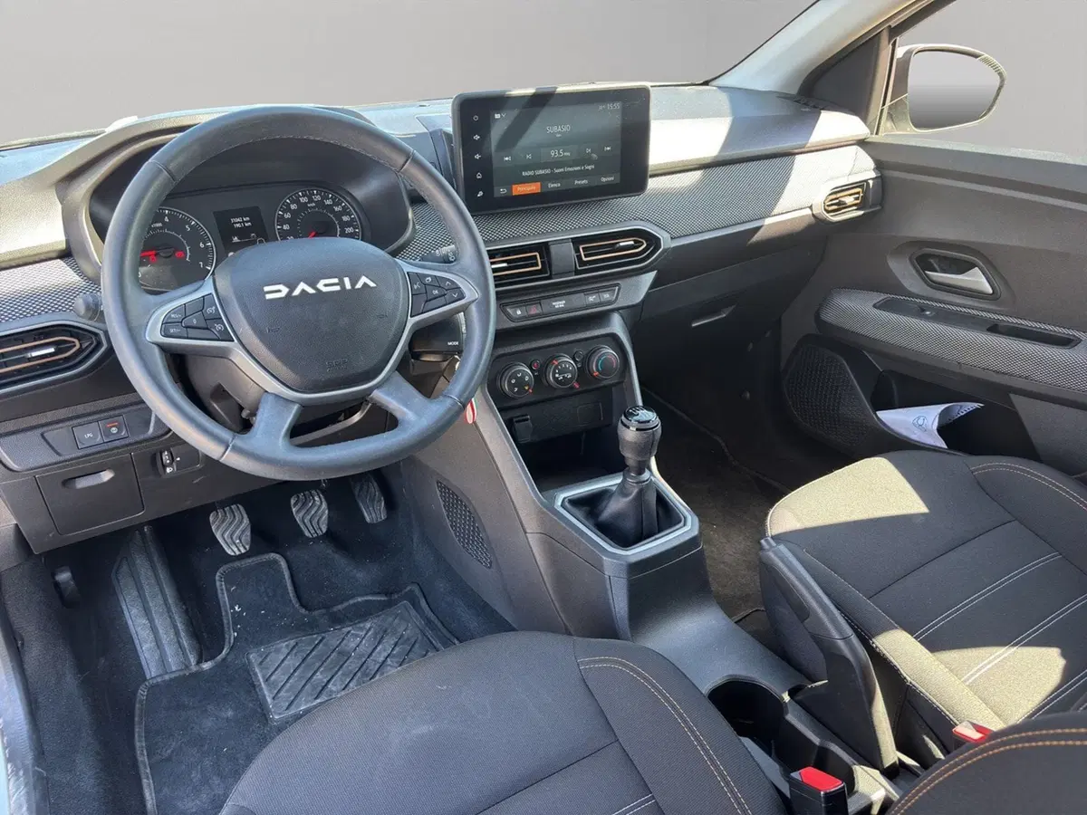 Dacia Sandero usata a Macerata (9)