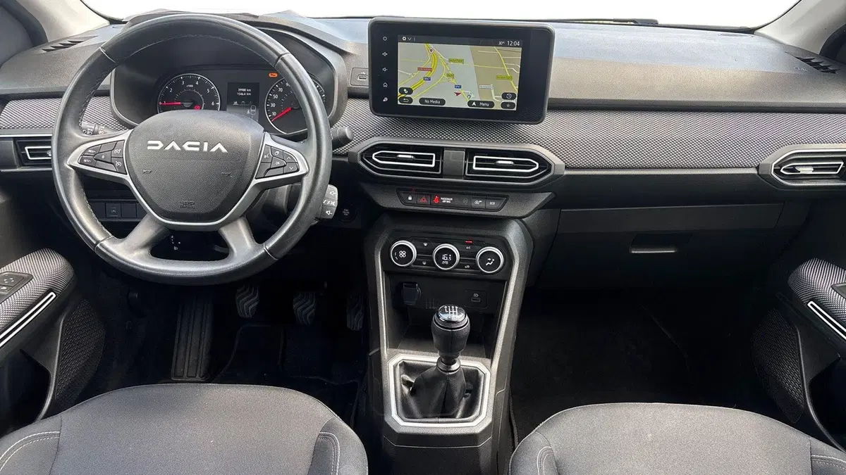 Dacia Jogger usata a Padova (8)