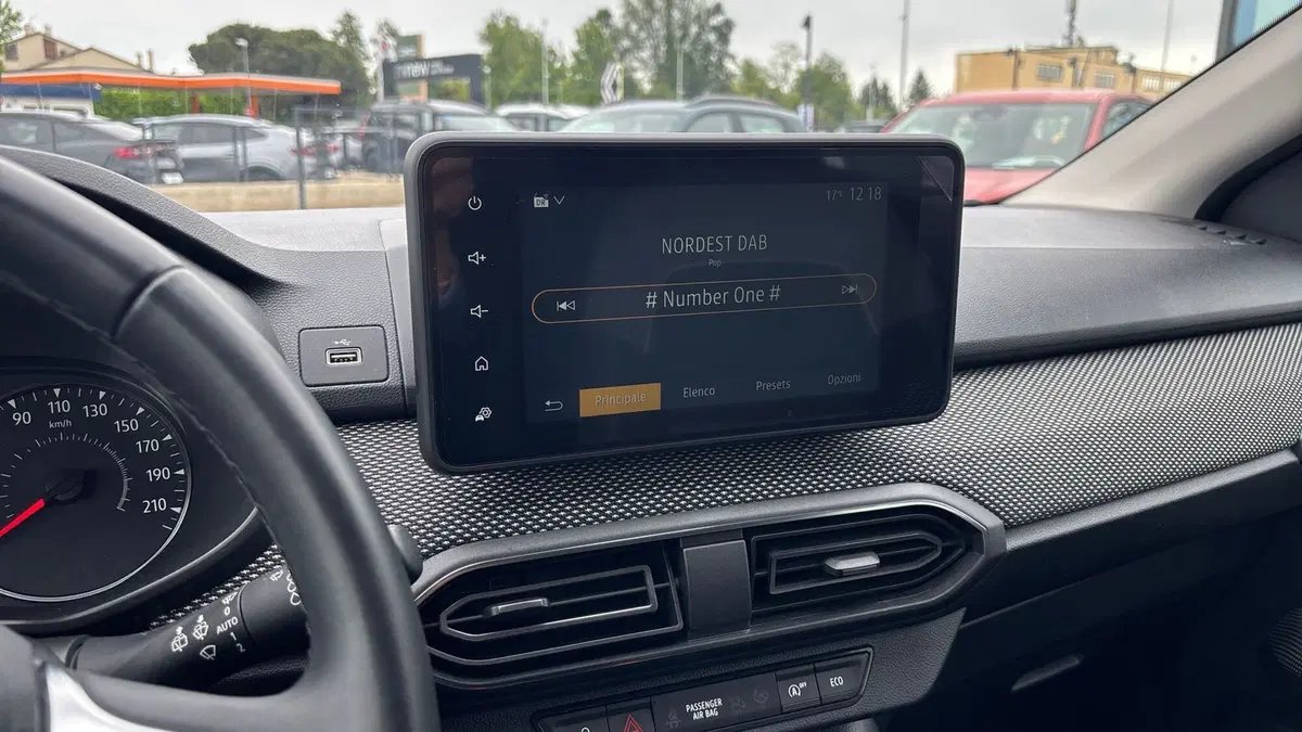 Dacia Jogger usata a Padova (10)