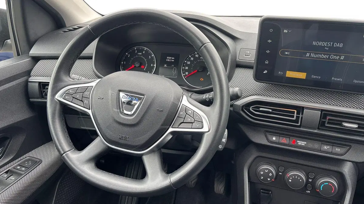 Dacia Jogger usata a Padova (9)