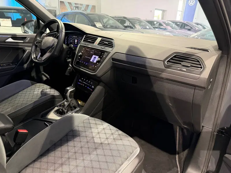 Volkswagen Tiguan usata a Genova (11)