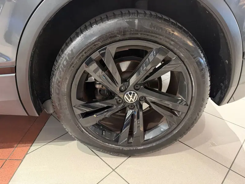 Volkswagen Tiguan usata a Genova (15)