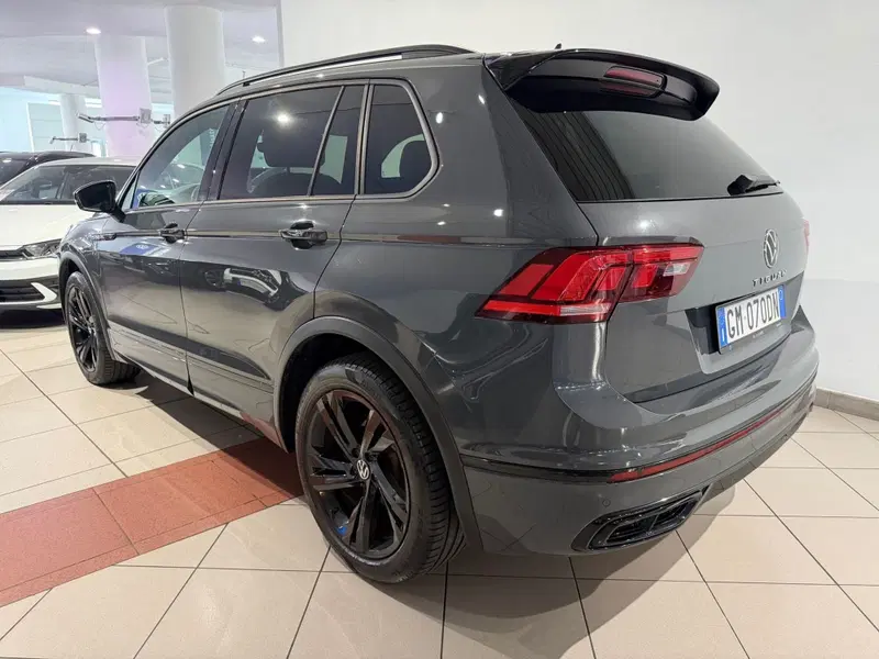 Volkswagen Tiguan usata a Genova (3)