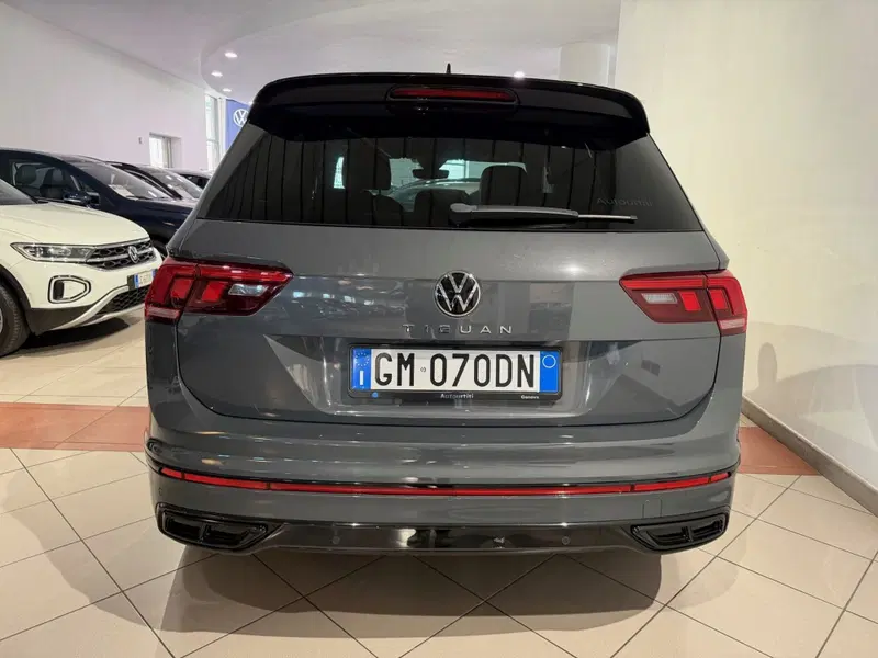 Volkswagen Tiguan usata a Genova (4)
