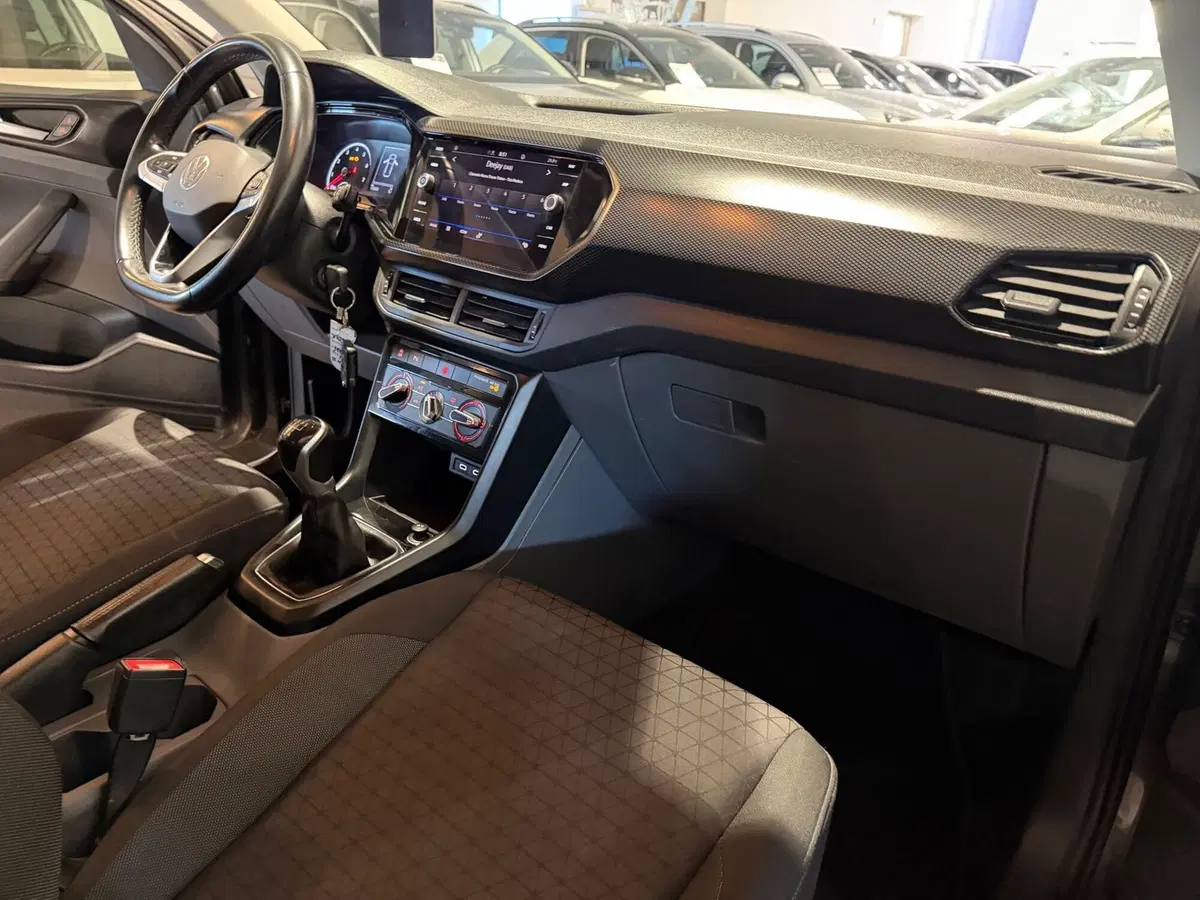 Volkswagen T-Cross usata a Genova (10)