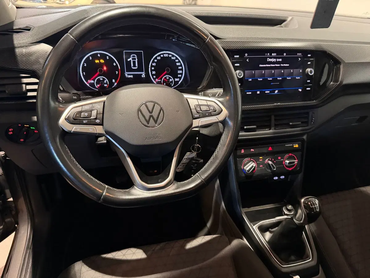 Volkswagen T-Cross usata a Genova (11)