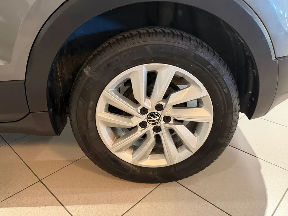 Volkswagen T-Cross usata a Genova (13)
