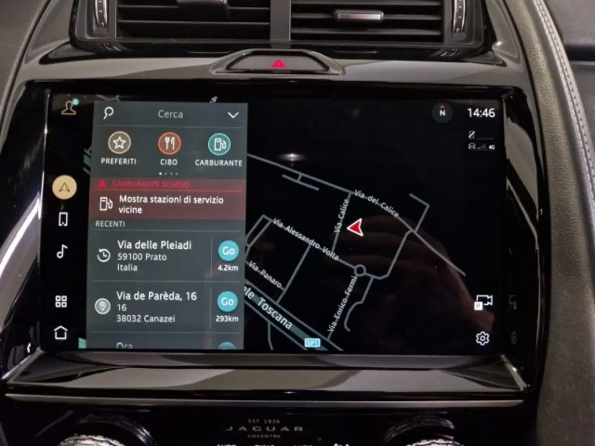 Jaguar E-Pace usata a Livorno (20)