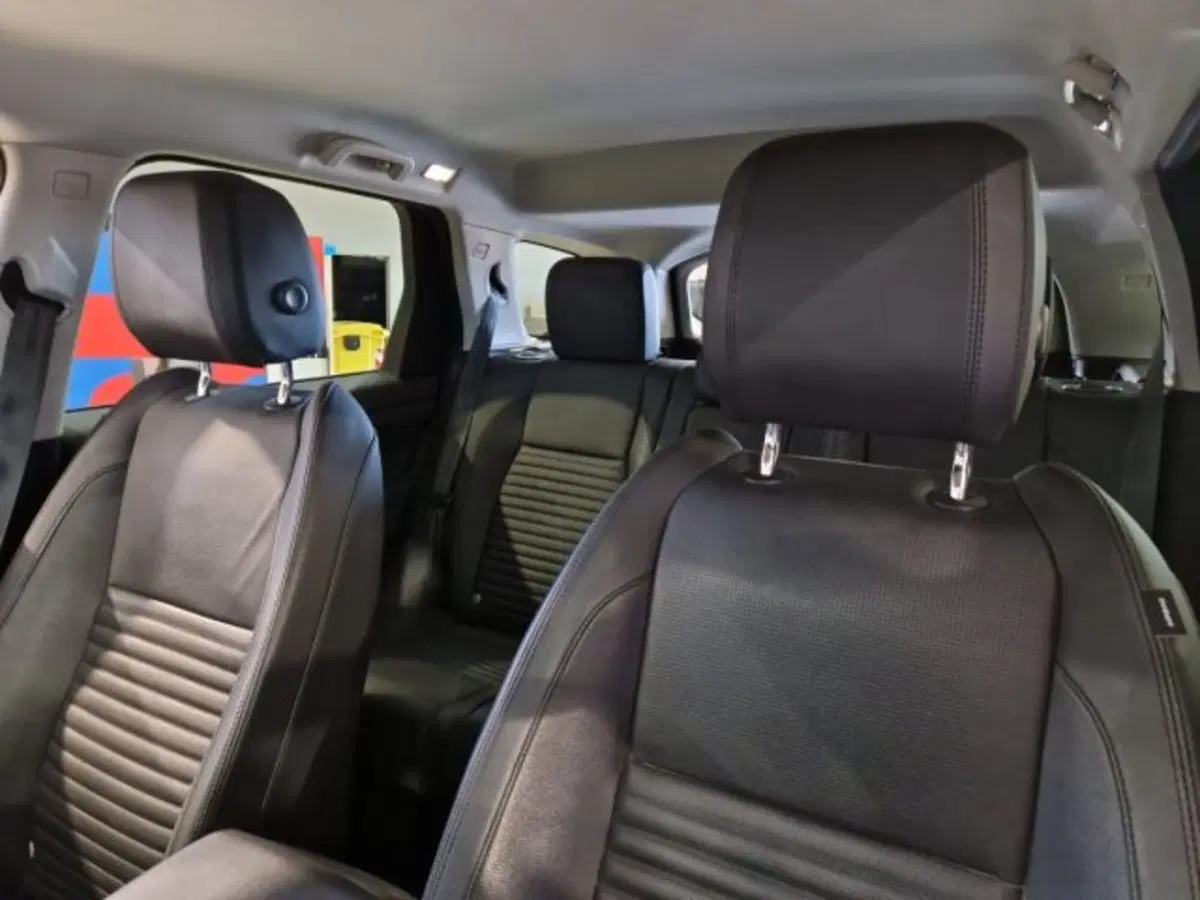 Land Rover Discovery Sport usata a Livorno (15)