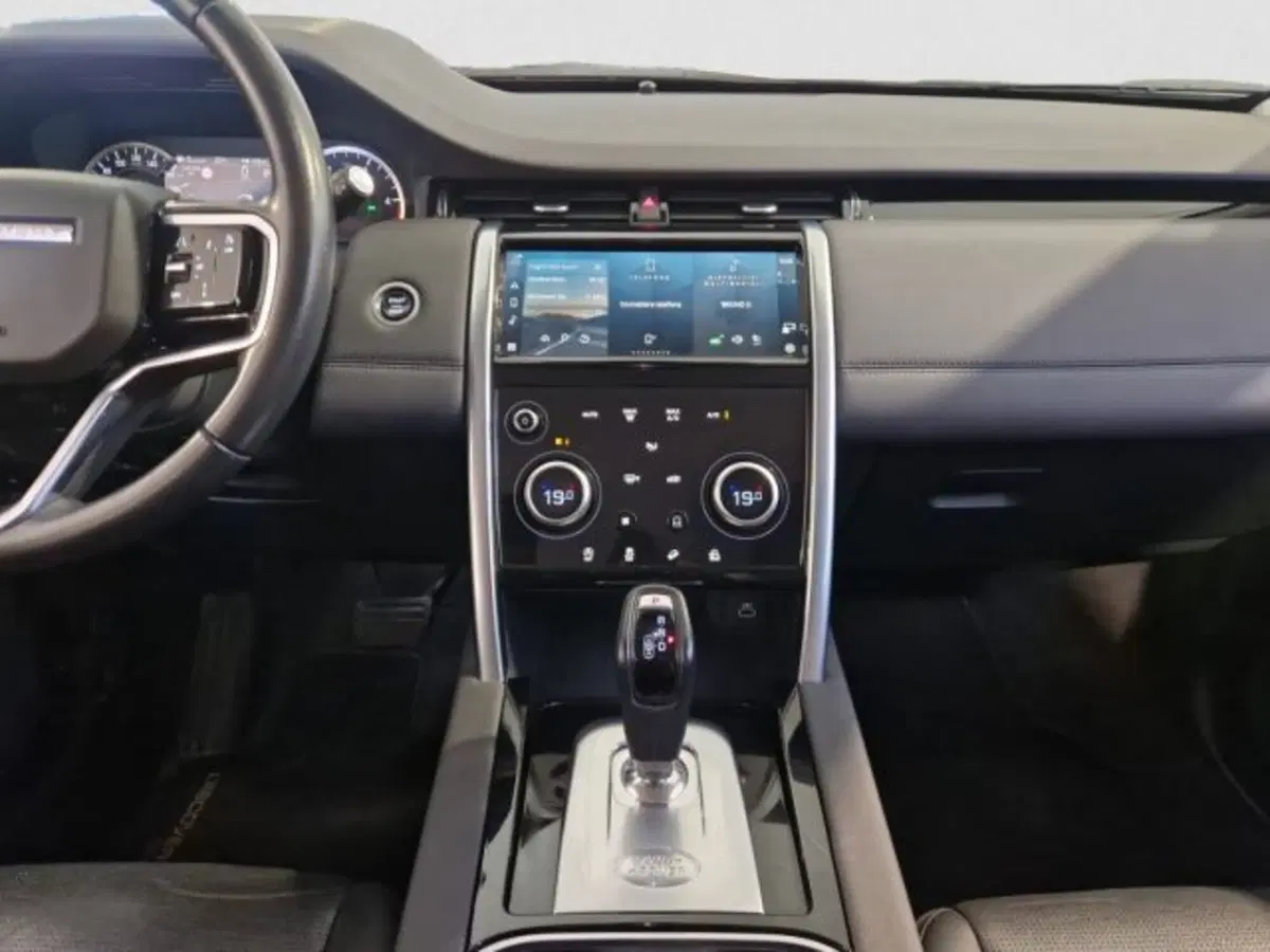 Land Rover Discovery Sport usata a Livorno (17)
