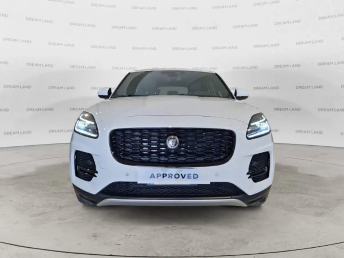 Jaguar E-Pace usata a Livorno (8)