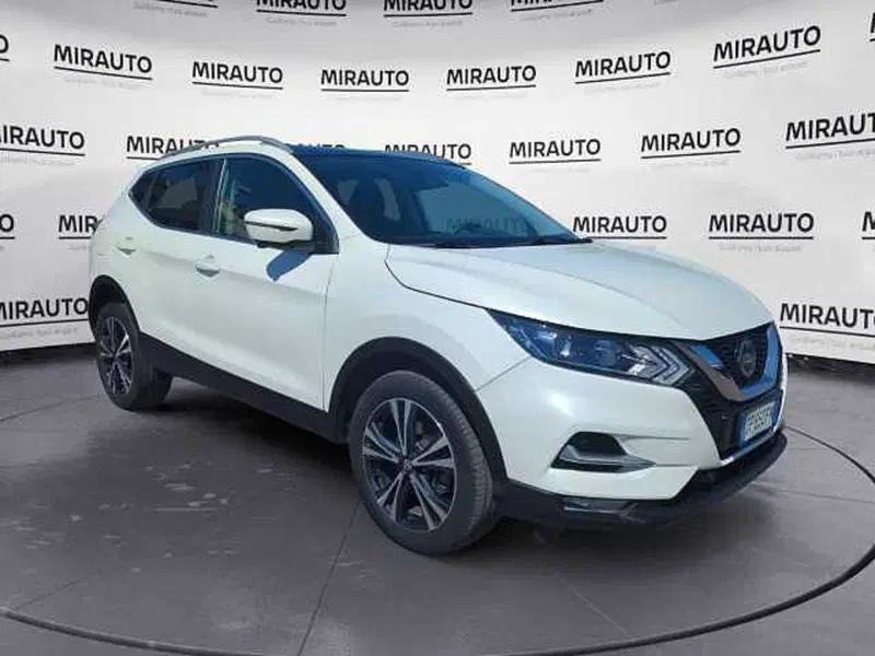 Nissan Qashqai usata a Roma