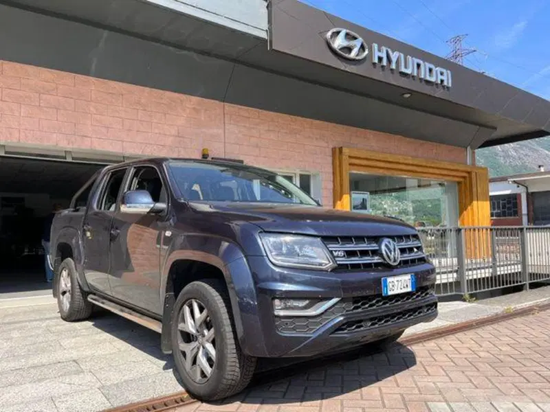Volkswagen Veicoli Commerciali Amarok usata a Verbano Cusio Ossola