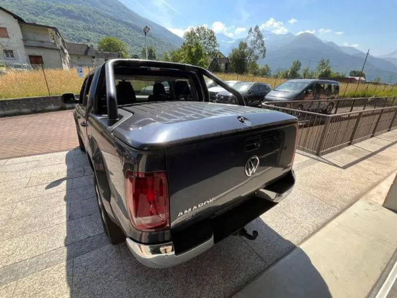 Volkswagen Veicoli Commerciali Amarok usata a Verbano Cusio Ossola (11)