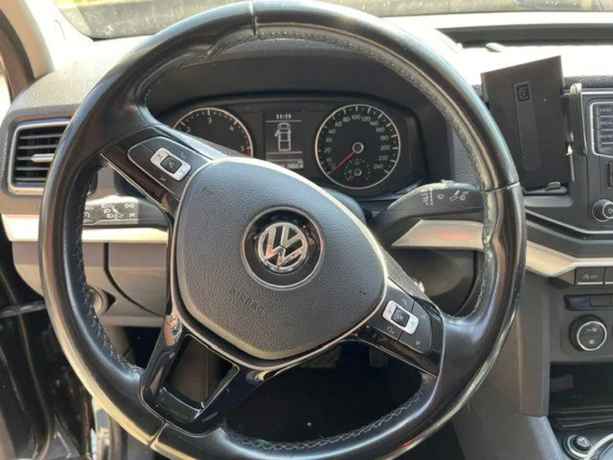Volkswagen Veicoli Commerciali Amarok usata a Verbano Cusio Ossola (20)